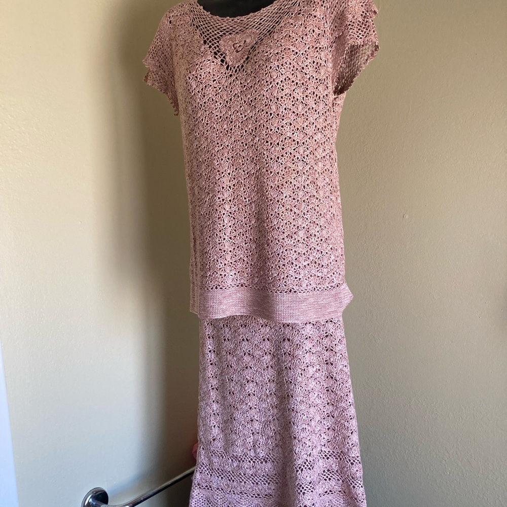 Skirt & matching top in hand crocheted 🧶